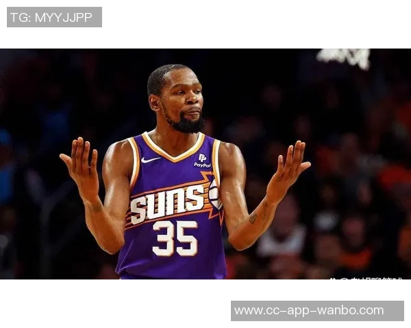 杜兰特底角空位求球却被申京忽视引发球迷热议